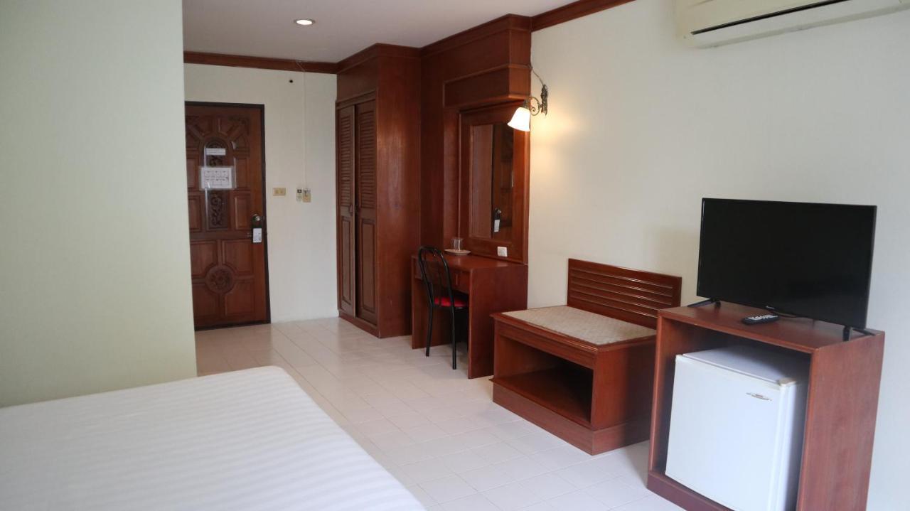 Отель Patong Triple P Экстерьер фото
