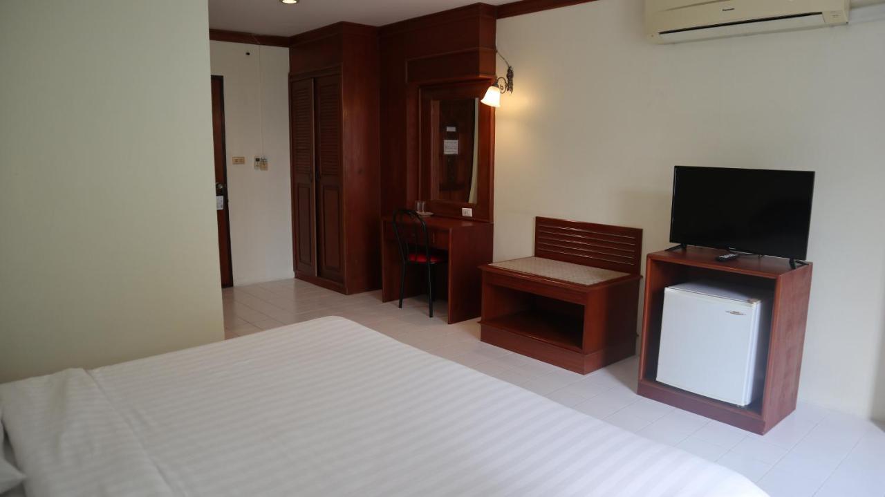 Отель Patong Triple P Экстерьер фото
